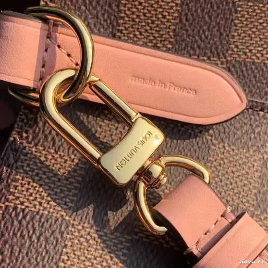 WIS VUITTON NÉONOÉ LOUIS 0511